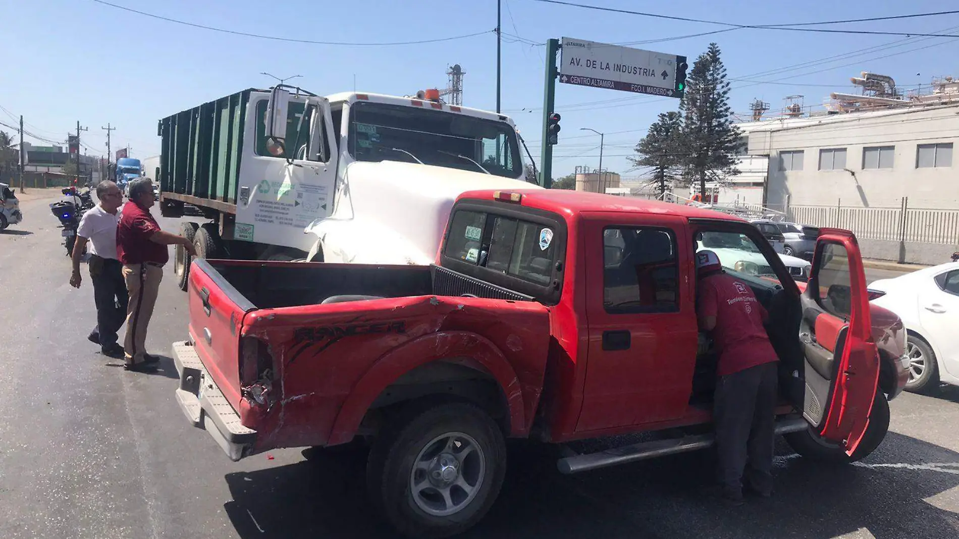 Carambola en la Avenida de la Industria Cruz Roja delegación Zona Sur (2)